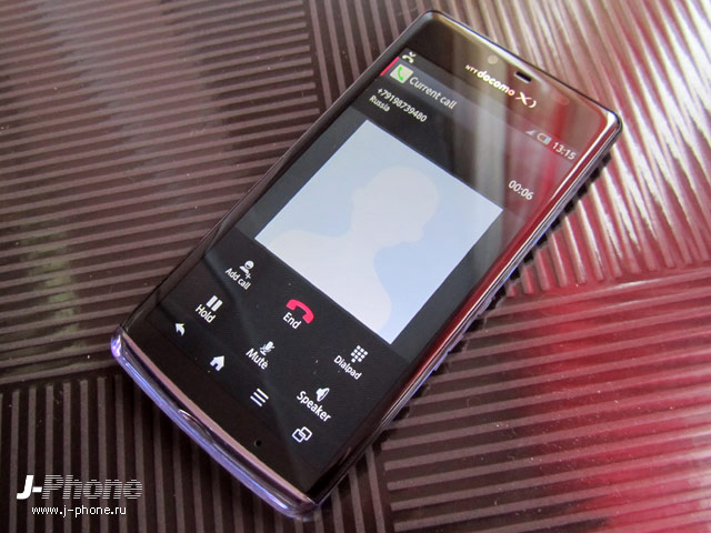 японский смартфон Sharp Docomo SH-04E Aquos Phone EX