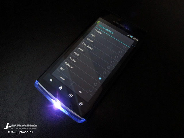 японский смартфон Sharp Docomo SH-04E Aquos Phone EX