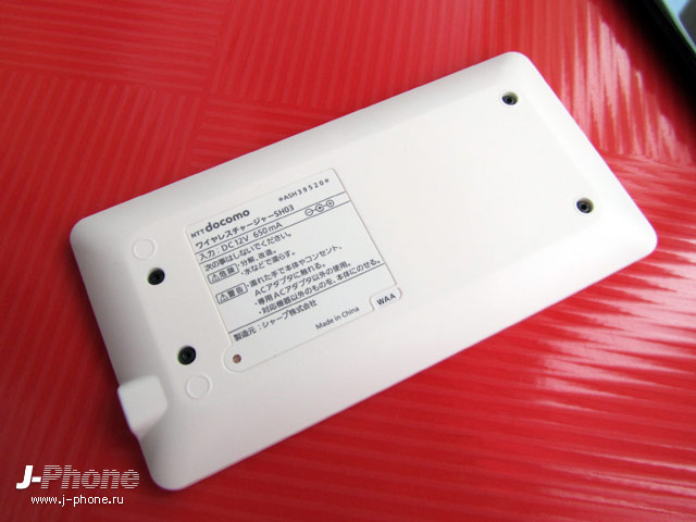 японский смартфон Sharp Docomo SH-04E Aquos Phone EX