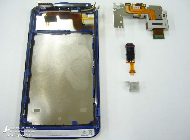 Разбираем Sharp Docomo SH-06E