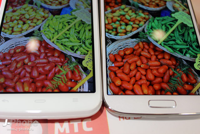 сравнение Sharp Aquos Phone Zeta Docomo SH-06E с Samsung Galaxy S4 сравнение Sharp Aquos Phone Zeta Docomo SH-06E с Samsung Galaxy S4