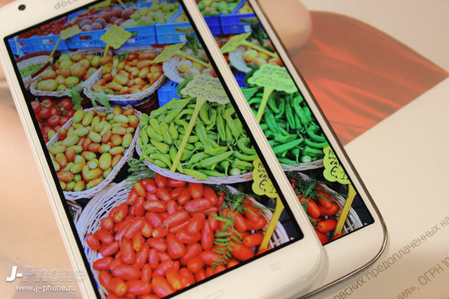 сравнение Sharp Aquos Phone Zeta Docomo SH-06E с Samsung Galaxy S4 сравнение Sharp Aquos Phone Zeta Docomo SH-06E с Samsung Galaxy S4