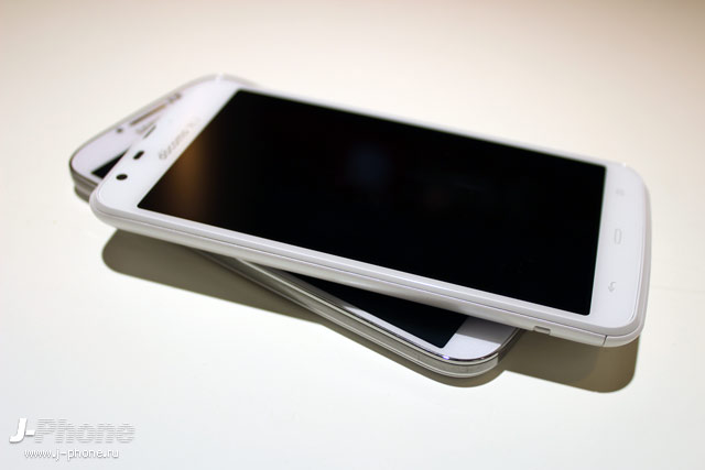 сравнение Sharp Aquos Phone Zeta Docomo SH-06E с Samsung Galaxy S4 сравнение Sharp Aquos Phone Zeta Docomo SH-06E с Samsung Galaxy S4