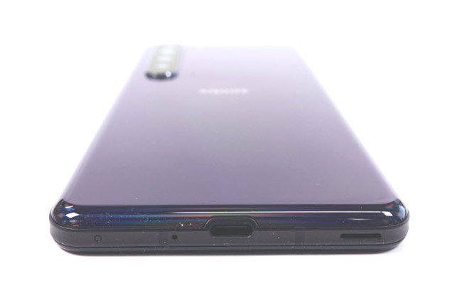Sharp AQUOS R5G SH-51A: обзор со стороны