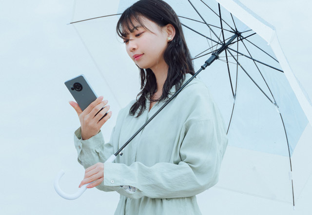 Компания Sharp и оператор NTT Docomo объявили официальную дату начала продаж ударопрочного флагманского смартфона AQUOS R8