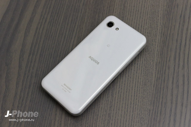 Sharp AQUOS R compact