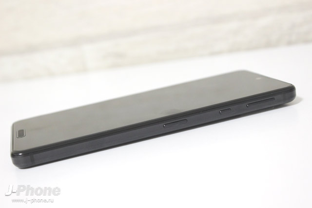 Обзор Sharp AQUOS sense4 lite