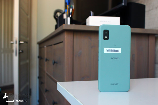 Обзор компактного японского Android смартфона Sharp AQUOS wish