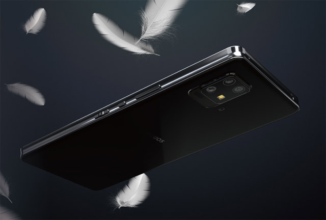 Обзор Sharp AQUOS zero6