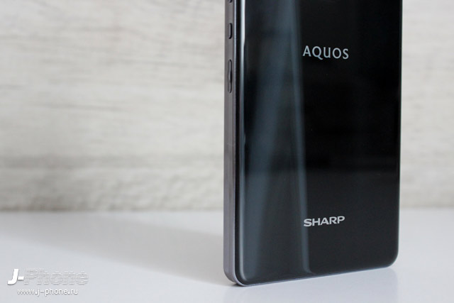 Обзр японского смартфона Sharp AQUOS zero6