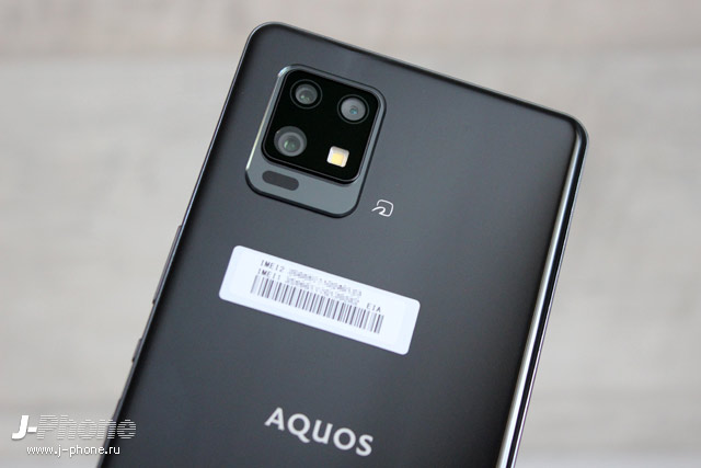 Обзр японского смартфона Sharp AQUOS zero6
