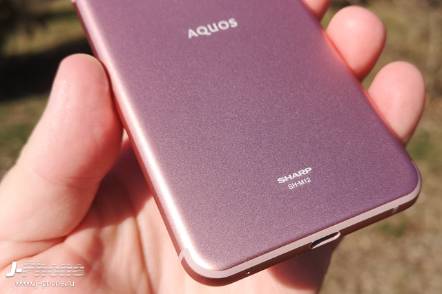 Обзор Sharp AQUOS sense (copper)