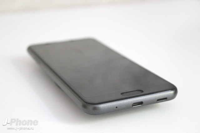 Обзор Sharp AQUOS sense3 Plus