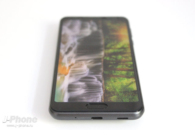 Обзор Sharp AQUOS sense3 Plus