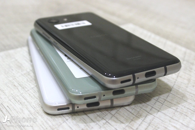 Sharp AQUOS R2 compact: все цвета