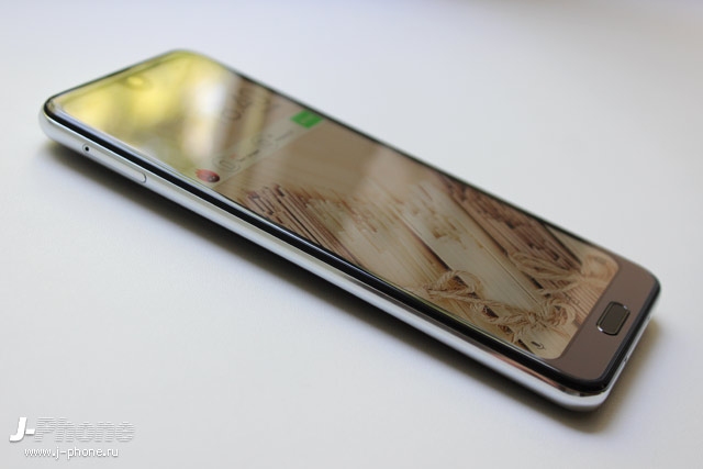 Обзор Sharp AQUOS R2 (706SH) Обзор Sharp AQUOS R2 (706SH)