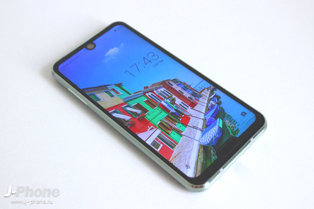 Фотообзор Sharp AQUOS R2 compact Smokey Green 803SH