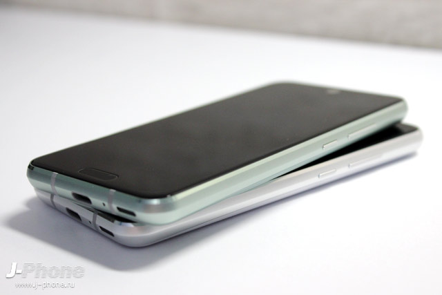 Sharp AQUOS R2 compact Smokey Green vs. Deep White