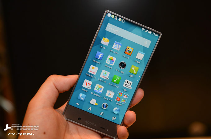 Японский смартфон Softbank Sharp Aquos Crystal Японский смартфон Softbank Sharp Aquos Crystal