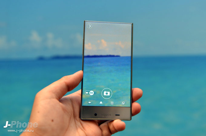 Японский смартфон Softbank Sharp Aquos Crystal Японский смартфон Softbank Sharp Aquos Crystal