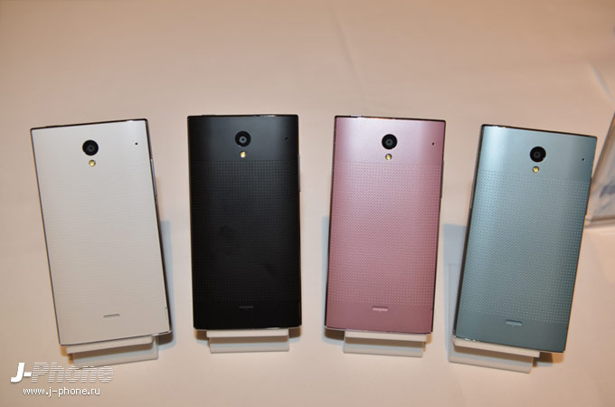 Японский смартфон Softbank Sharp Aquos Crystal Японский смартфон Softbank Sharp Aquos Crystal