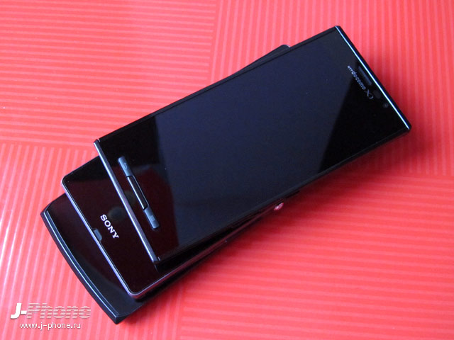 сравниваем японские смартфоны Fujitsu Arrows X Docomo F-02E, SONY Xperia Z Docomo SO-02E и Panasonic Docomo P-02E Eluga X
