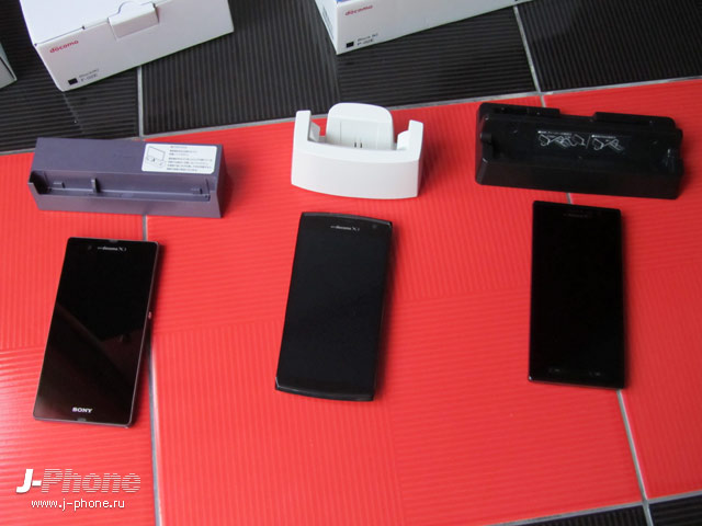сравниваем японские смартфоны Fujitsu Arrows X Docomo F-02E, SONY Xperia Z Docomo SO-02E и Panasonic Docomo P-02E Eluga X