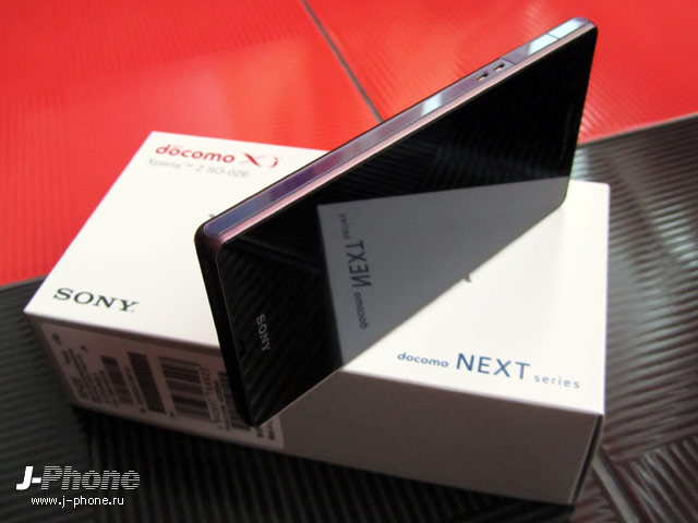обзор смартфона Sony Docomo SO-02E Xperia Z фиолетового цвета