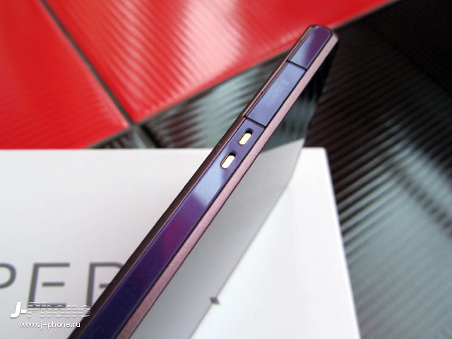 обзор смартфона Sony Docomo SO-02E Xperia Z фиолетового цвета