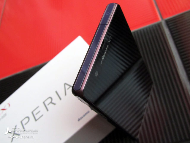 обзор смартфона Sony Docomo SO-02E Xperia Z фиолетового цвета