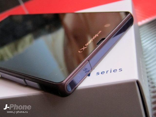 обзор смартфона Sony Docomo SO-02E Xperia Z фиолетового цвета