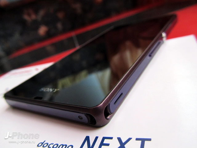 обзор смартфона Sony Docomo SO-02E Xperia Z фиолетового цвета