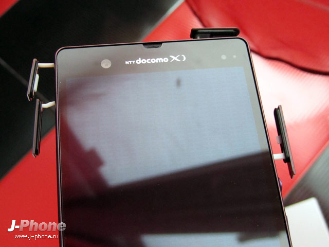 обзор смартфона Sony Docomo SO-02E Xperia Z фиолетового цвета