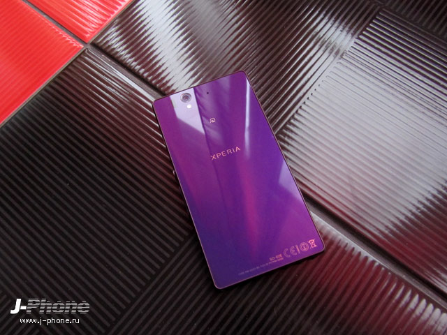 обзор смартфона Sony Docomo SO-02E Xperia Z фиолетового цвета