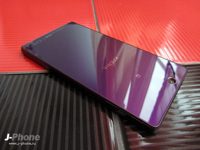обзор смартфона Sony Docomo SO-02E Xperia Z фиолетового цвета