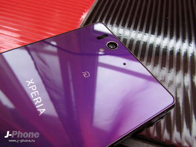 обзор смартфона Sony Docomo SO-02E Xperia Z фиолетового цвета