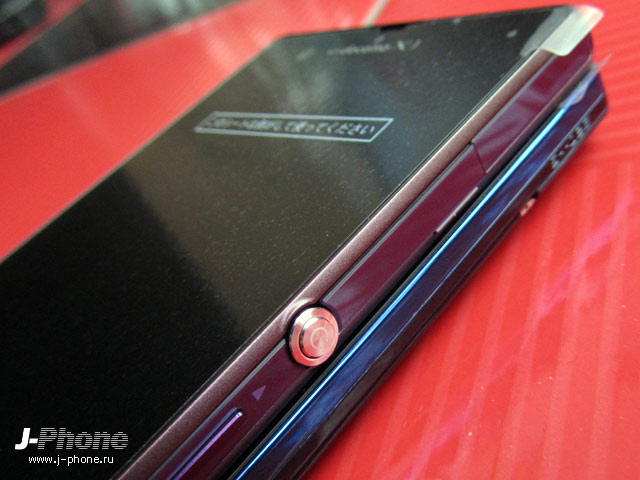 обзор смартфона Sony Docomo SO-02E Xperia Z фиолетового цвета
