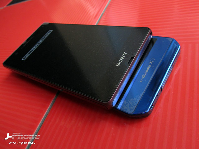 обзор смартфона Sony Docomo SO-02E Xperia Z фиолетового цвета