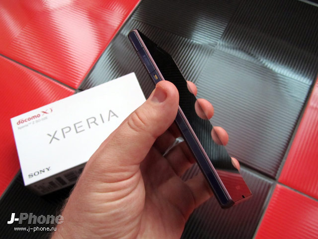 обзор смартфона Sony Docomo SO-02E Xperia Z фиолетового цвета