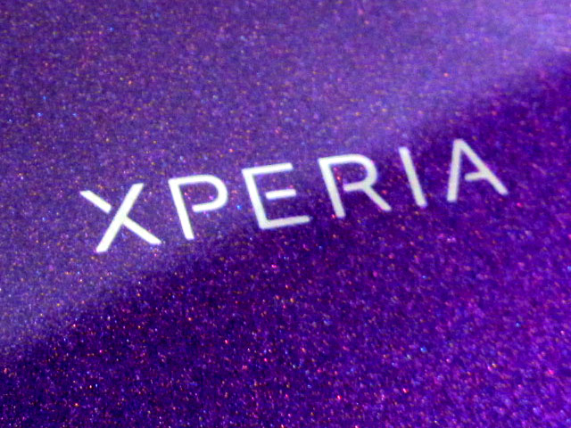 обзор смартфона Sony Docomo SO-02E Xperia Z фиолетового цвета