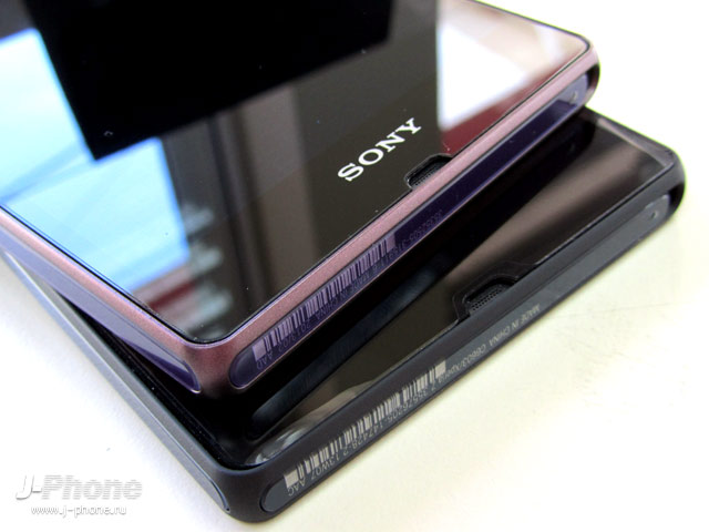сравниваем японский и европейский Sony Xperia Z