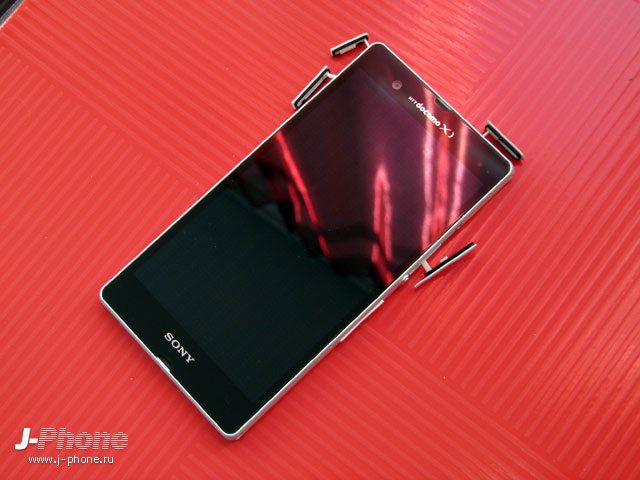 обзор японского смартфона Sony Xperia Z Docomo SO-02E в белом цвете