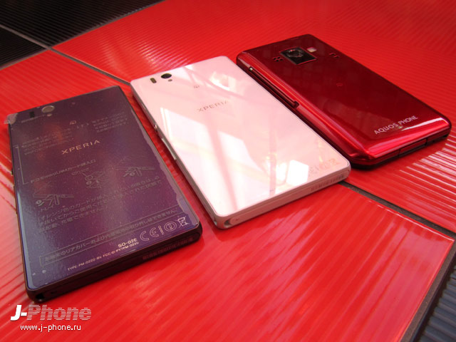 обзор японского смартфона Sony Xperia Z Docomo SO-02E в белом цвете
