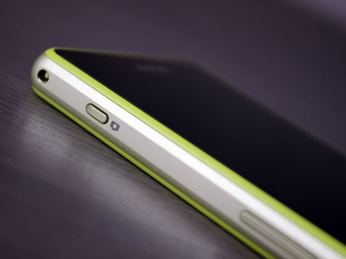 Обзор смартфона Sony Docomo SO-02F Zperia Z1 f желтый (lime) MR Обзор смартфона Sony Docomo SO-02F Zperia Z1 f желтый (lime) MR