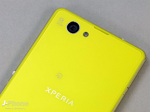 Сравнительный фотообзор Xperia Z1 и Z1 f со стороны