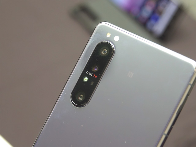 смартфон Sony XPERIA 1 II