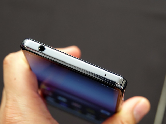 смартфон Sony XPERIA 1 II