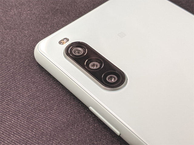 смартфон Sony XPERIA 10 II