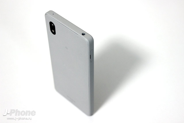 Обзор японского компактного смартфона Sony XPERIA Ace III в сером цвете