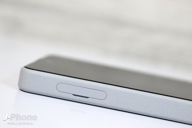 Обзор японского компактного смартфона Sony XPERIA Ace III в сером цвете